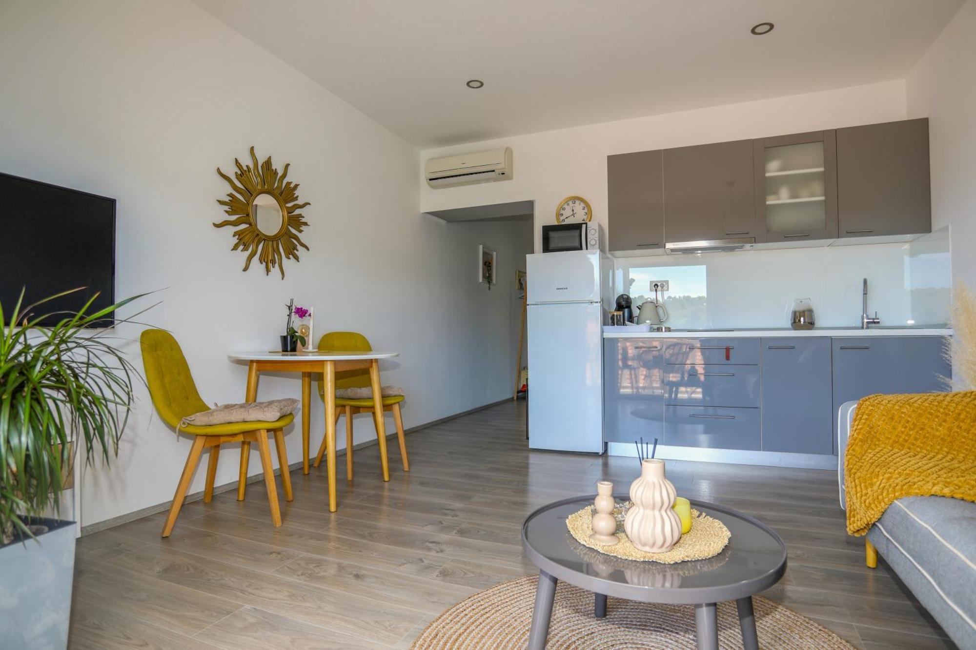 Juric 32 - Boutique Apartments Hvar Town Exterior photo