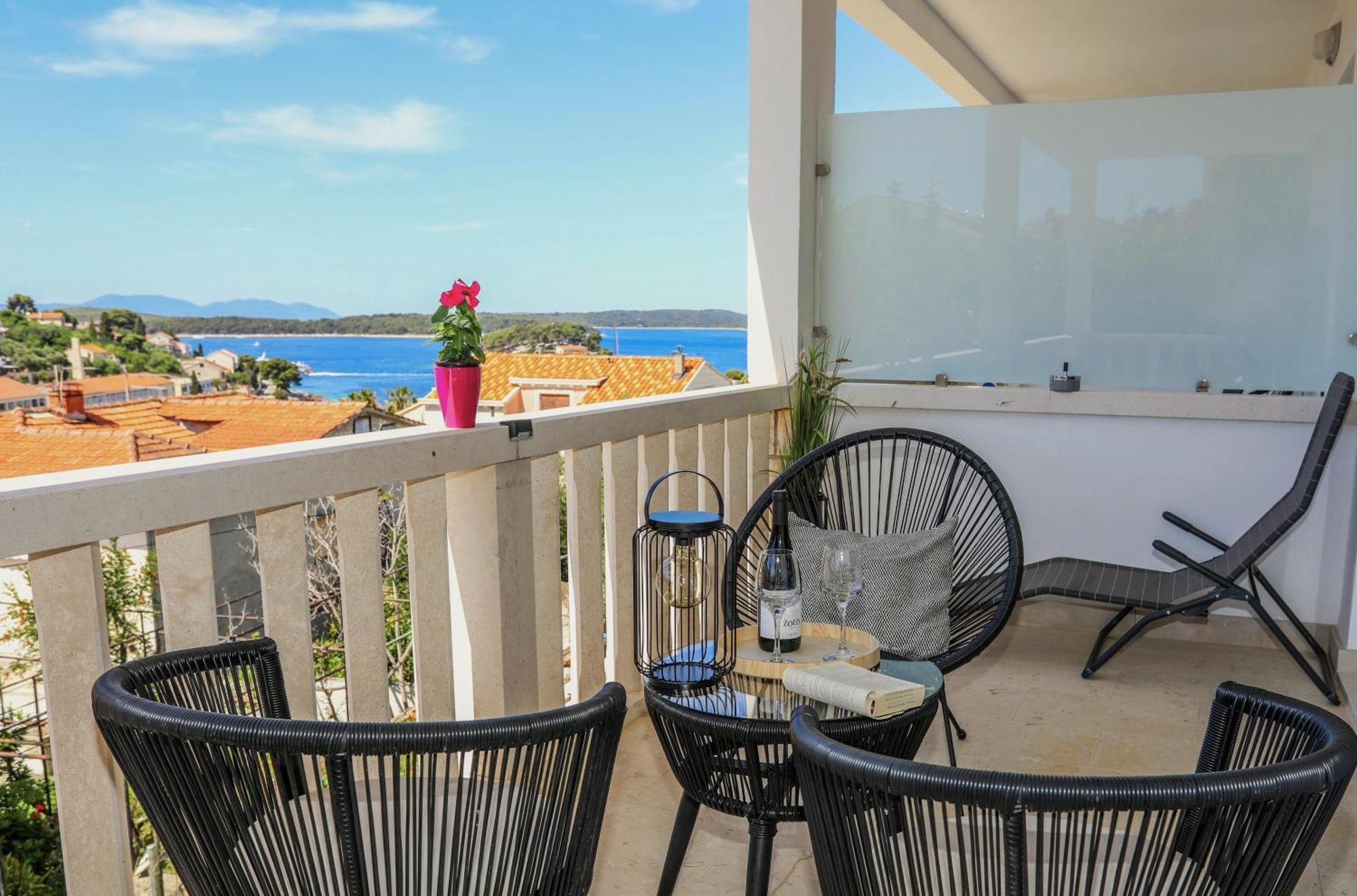Juric 32 - Boutique Apartments Hvar Town Exterior photo